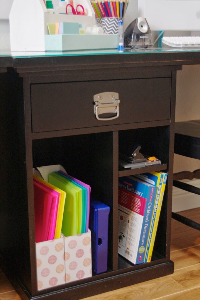 Homework station 40 compartment 06 image